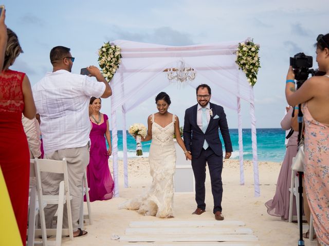 La boda de Arturo y Claudia en Cancún, Quintana Roo 88