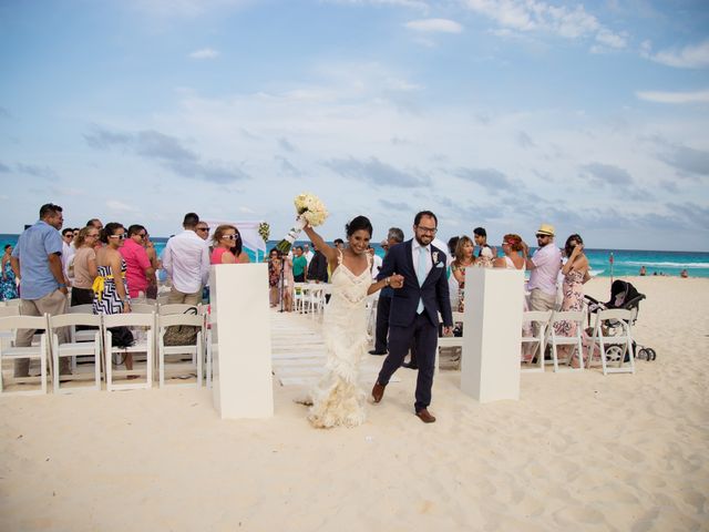 La boda de Arturo y Claudia en Cancún, Quintana Roo 90