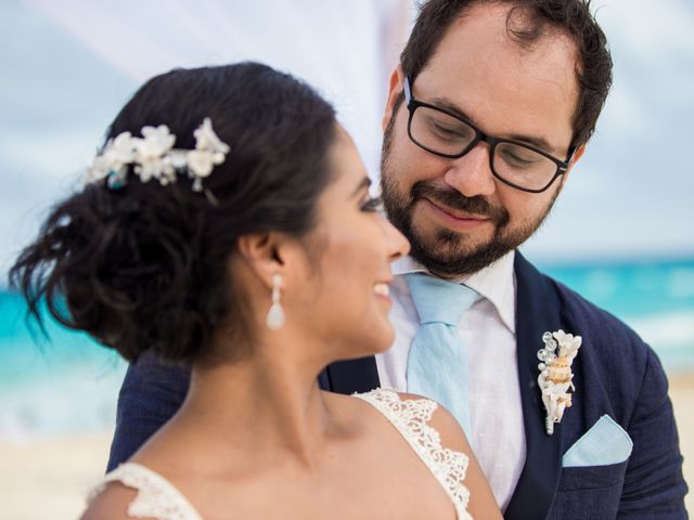 La boda de Arturo y Claudia en Cancún, Quintana Roo 104