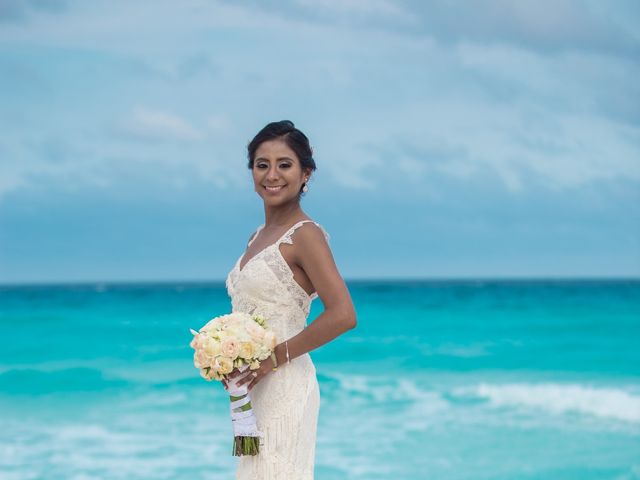 La boda de Arturo y Claudia en Cancún, Quintana Roo 111