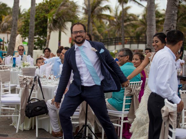 La boda de Arturo y Claudia en Cancún, Quintana Roo 117