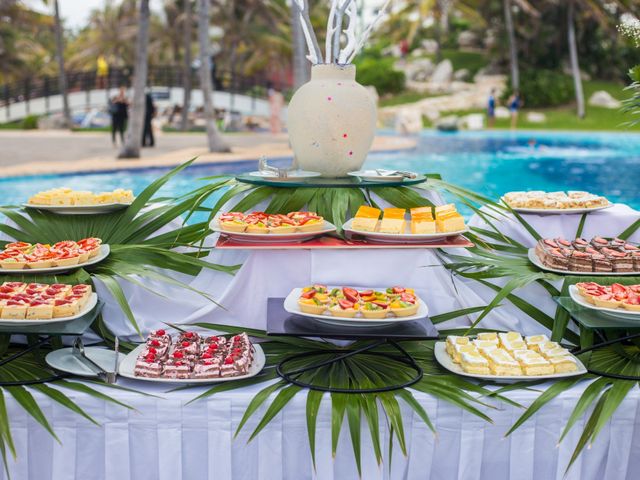 La boda de Arturo y Claudia en Cancún, Quintana Roo 124