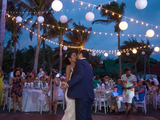 La boda de Arturo y Claudia en Cancún, Quintana Roo 130