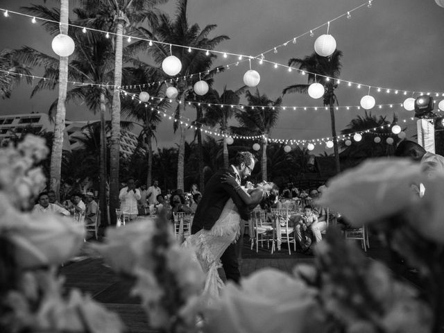La boda de Arturo y Claudia en Cancún, Quintana Roo 135