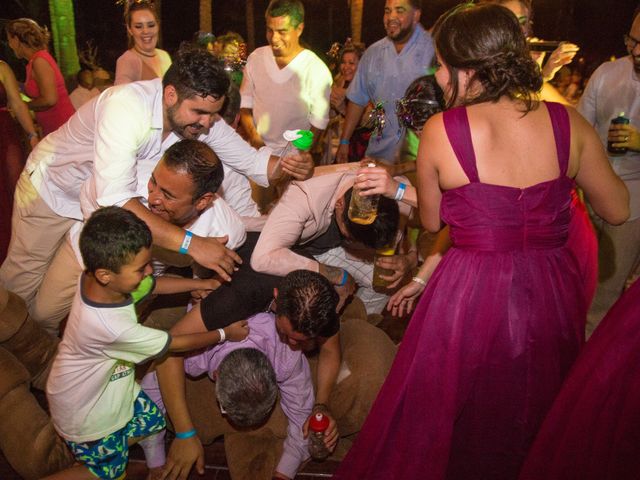 La boda de Arturo y Claudia en Cancún, Quintana Roo 156