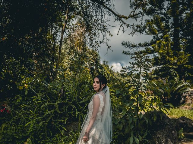 La boda de Oswaldo y Aimée en Uruapan, Michoacán 16