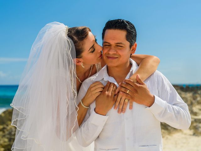 La boda de Mary J  y Hugo  en Cancún, Quintana Roo 15