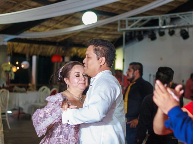 La boda de Sergio y Verónica en Tapachula, Chiapas 12