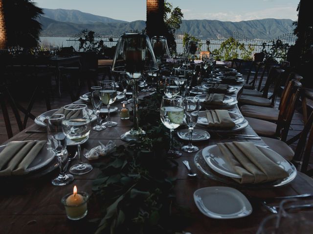 La boda de Ernesto y Gabriela en Chapala, Jalisco 103