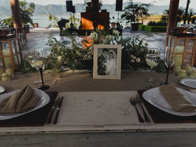 La boda de Ernesto y Gabriela en Chapala, Jalisco 107