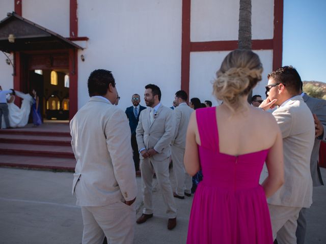 La boda de Memo y Thalia en Ensenada, Baja California 41