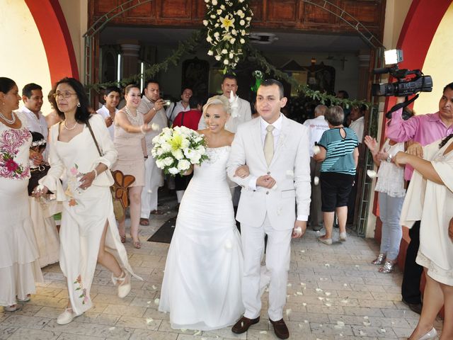 La boda de Ricardo y María de Jesús en Lázaro Cárdenas, Michoacán 6