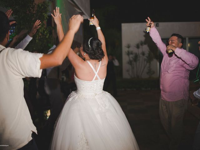 La boda de Víctor y Victoria en Coatzacoalcos, Veracruz 17