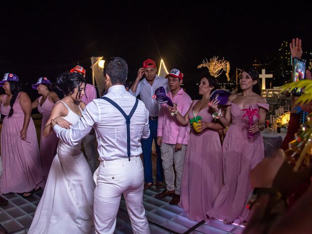 La boda de Estefani y Rubén en Acapulco, Guerrero 36