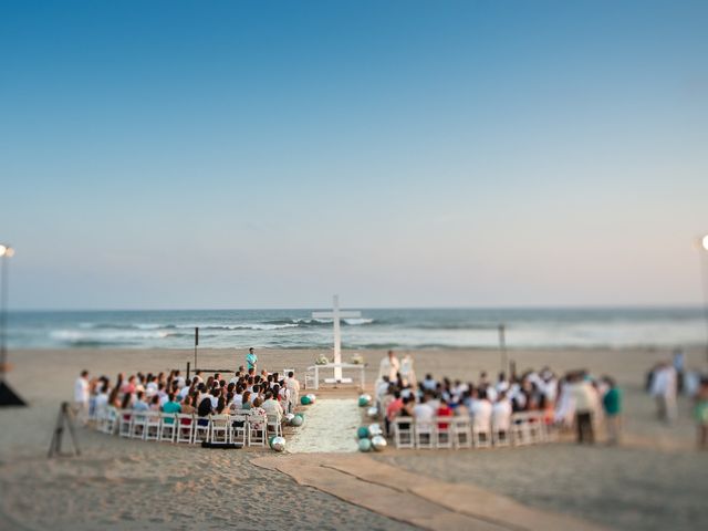 La boda de Eduardo y Gabriela en Acapulco, Guerrero 4