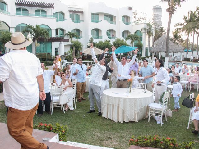 La boda de Efraín y Lizeth en Veracruz, Veracruz 35