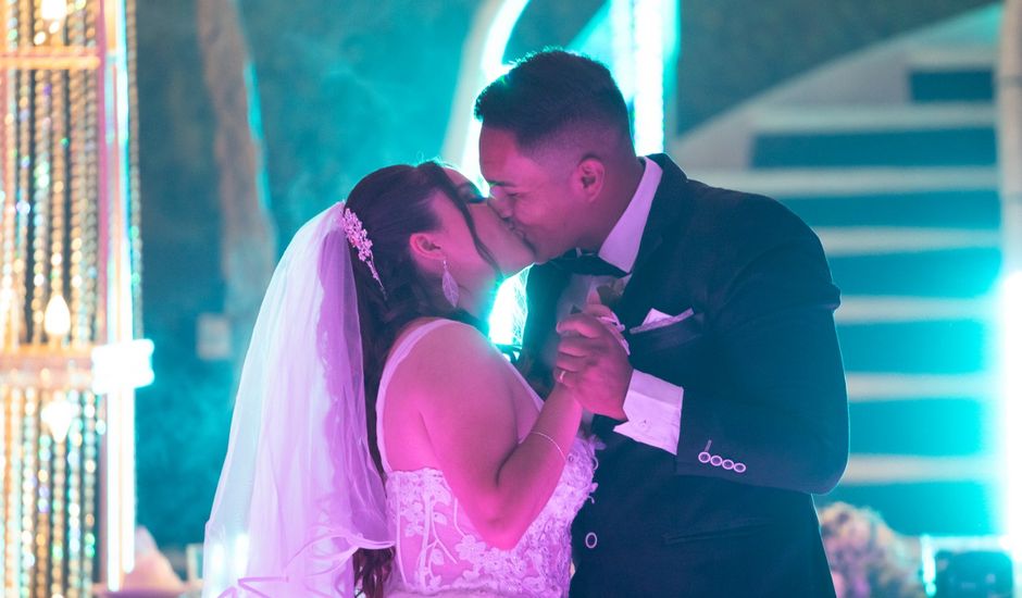 La boda de Arturo y Samantha en Tultepec, Estado México