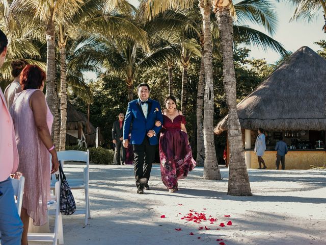 La boda de Néstor y Cristal en Playa del Carmen, Quintana Roo 22