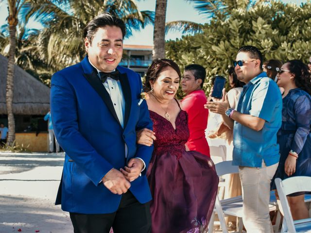 La boda de Néstor y Cristal en Playa del Carmen, Quintana Roo 24