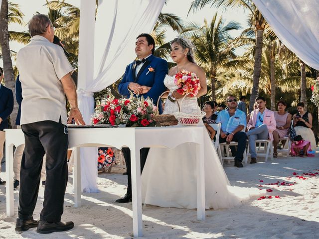 La boda de Néstor y Cristal en Playa del Carmen, Quintana Roo 48