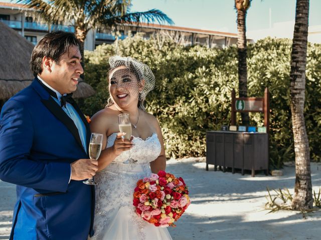La boda de Néstor y Cristal en Playa del Carmen, Quintana Roo 57