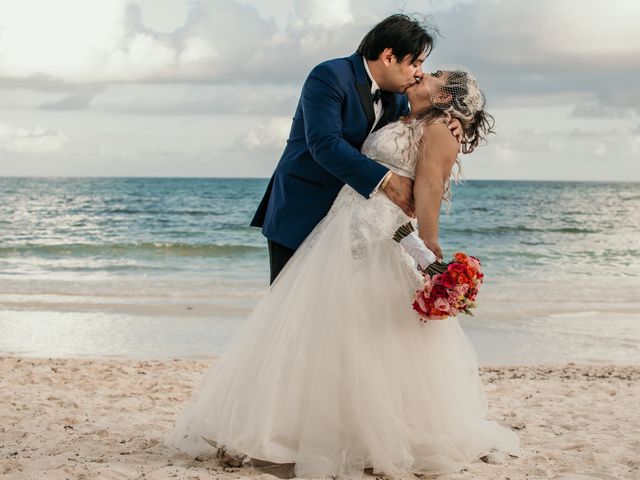 La boda de Néstor y Cristal en Playa del Carmen, Quintana Roo 100