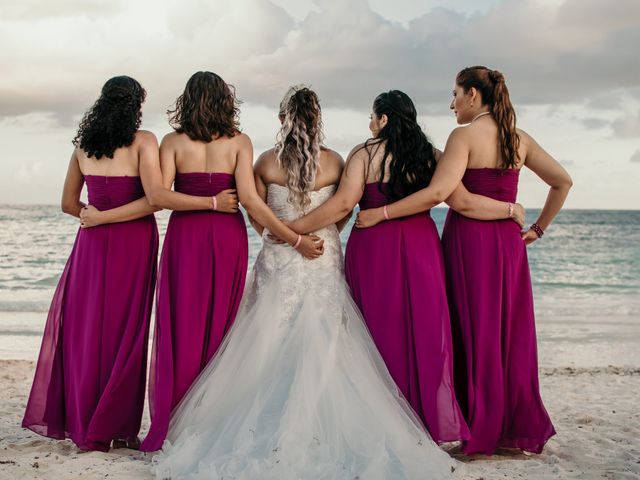 La boda de Néstor y Cristal en Playa del Carmen, Quintana Roo 118