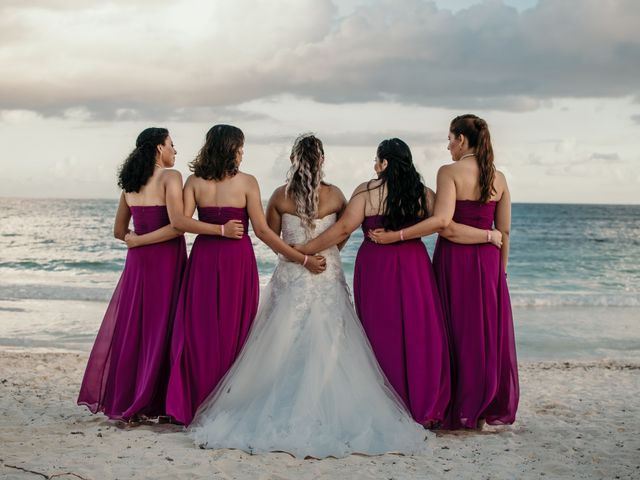 La boda de Néstor y Cristal en Playa del Carmen, Quintana Roo 119