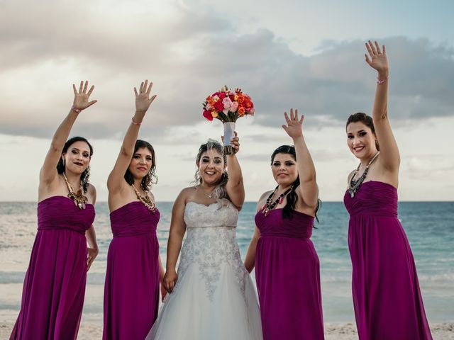 La boda de Néstor y Cristal en Playa del Carmen, Quintana Roo 125