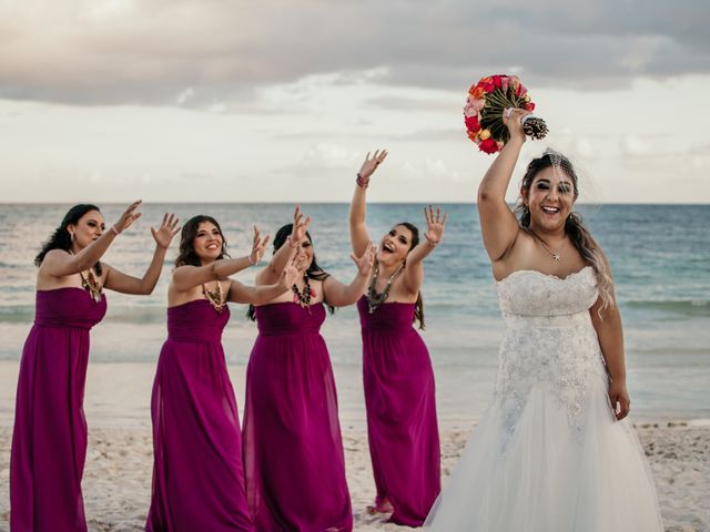 La boda de Néstor y Cristal en Playa del Carmen, Quintana Roo 126