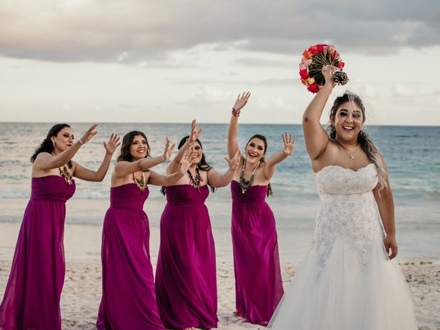 La boda de Néstor y Cristal en Playa del Carmen, Quintana Roo 127