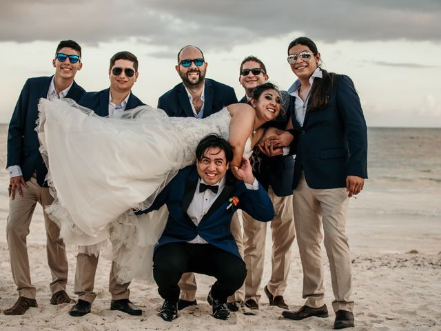 La boda de Néstor y Cristal en Playa del Carmen, Quintana Roo 136