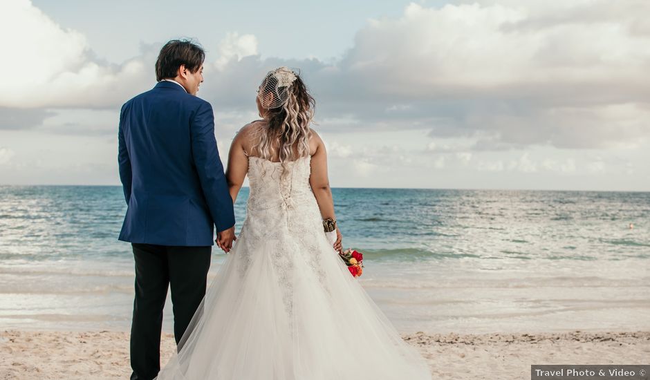 La boda de Néstor y Cristal en Playa del Carmen, Quintana Roo