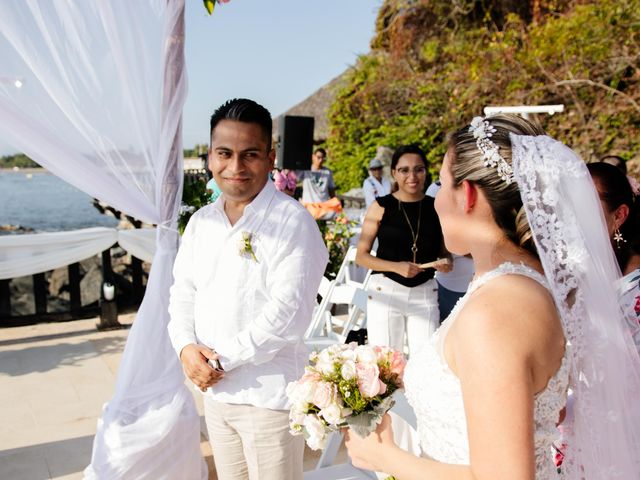 La boda de Alfredo y Briss en Ixtapa Zihuatanejo, Guerrero 12