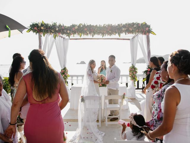 La boda de Alfredo y Briss en Ixtapa Zihuatanejo, Guerrero 36