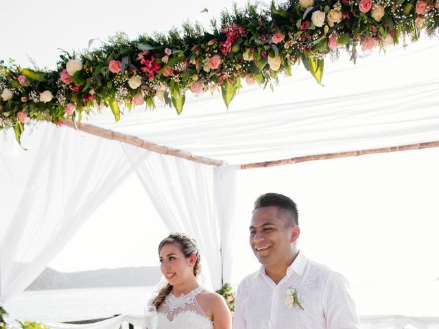 La boda de Alfredo y Briss en Ixtapa Zihuatanejo, Guerrero 40