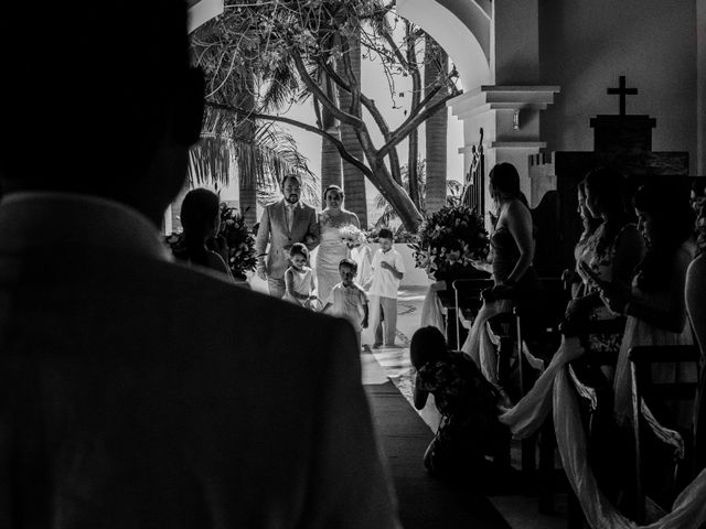 La boda de Víctor y Lucero en Bucerias, Nayarit 26