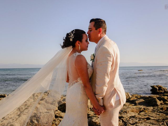 La boda de Víctor y Lucero en Bucerias, Nayarit 41