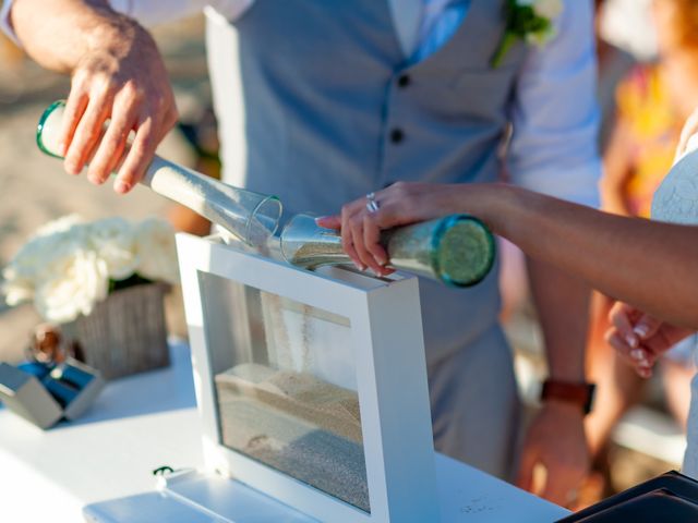 La boda de Álex y Gris en Bahía de Banderas, Nayarit 14