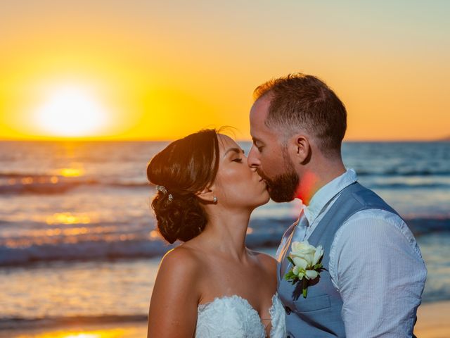 La boda de Álex y Gris en Bahía de Banderas, Nayarit 17