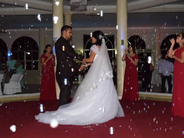 La boda de Juan y Karely en Cancún, Quintana Roo 3