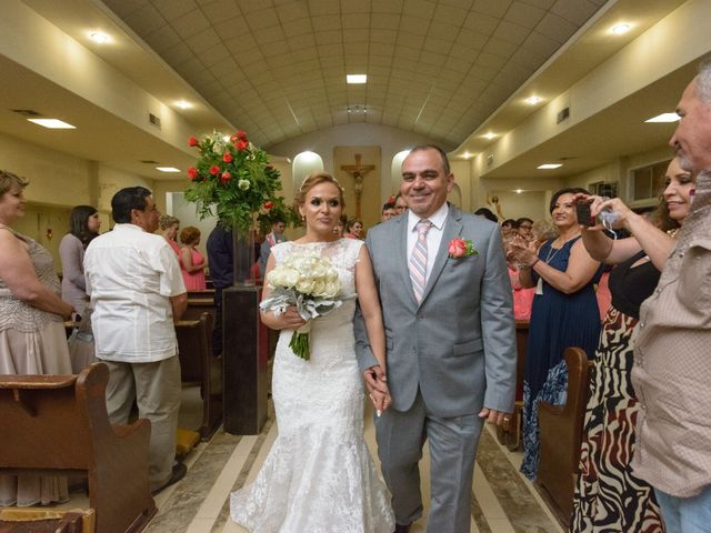La boda de Fernando y María del Carmen en Mexicali, Baja California 19