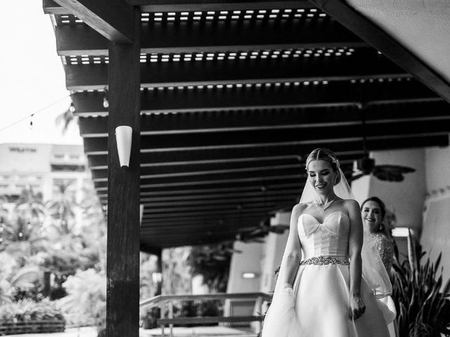 La boda de Marco y Fernanda en Puerto Vallarta, Jalisco 4
