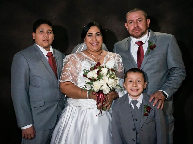La boda de Ernesto  y Karla  en Mexicali, Baja California 3
