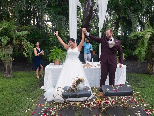 La boda de Greg y Lucrecia en Cuautla, Morelos 43