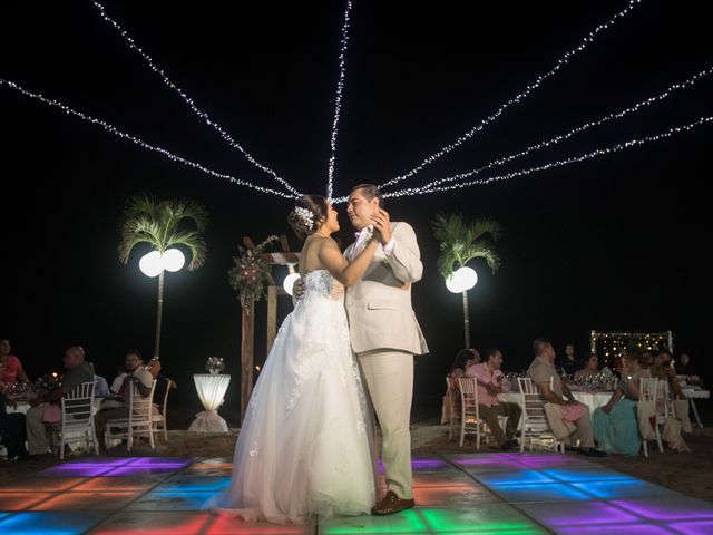 La boda de David y Verónica en Ixtapa Zihuatanejo, Guerrero 26