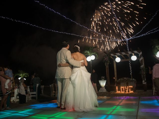 La boda de David y Verónica en Ixtapa Zihuatanejo, Guerrero 30