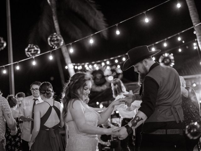 La boda de Chris y Lindsey en Puerto Vallarta, Jalisco 96