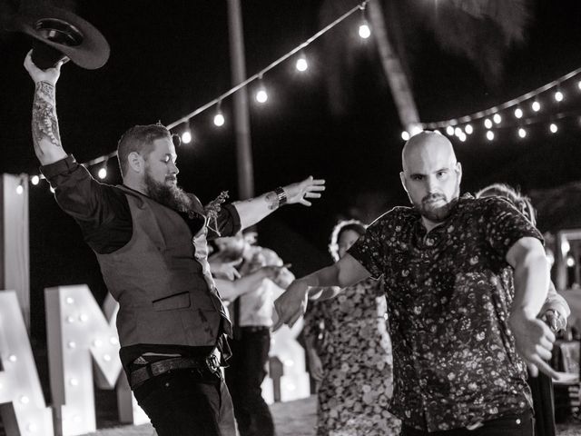 La boda de Chris y Lindsey en Puerto Vallarta, Jalisco 103