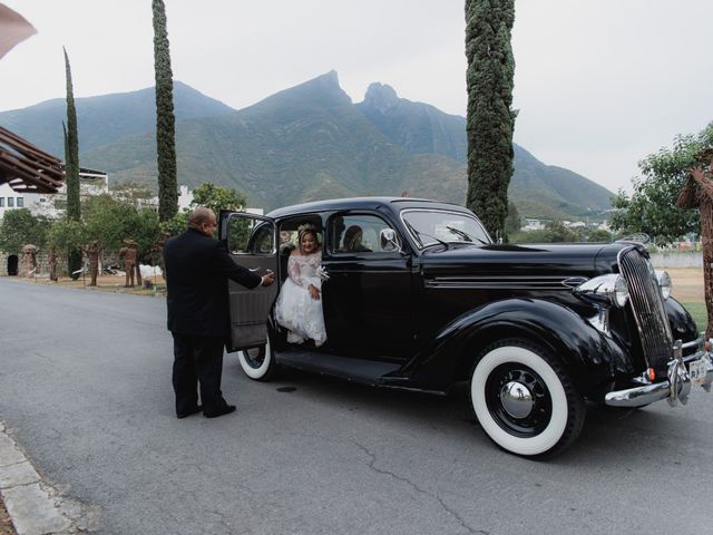 La boda de Sergio y Monserrat en Monterrey, Nuevo León 9
